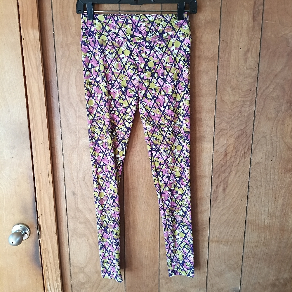 LuLaRoe Pink Green Floral Leggings OS Buttery Soft Stretch Yoga Casual